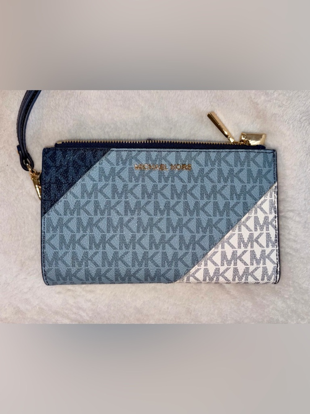 MICHAEL KORS Voyager Bag & Wallet Like New!! - Picture 11 of 15